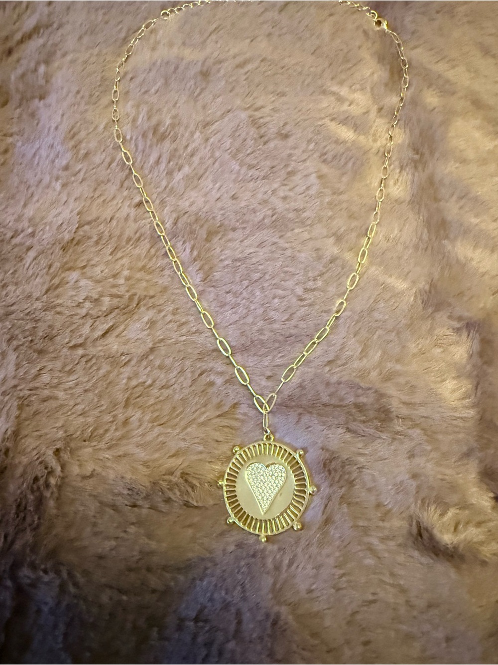 Gold Heart Medallion Pendant Necklace - Women - Picture 3 of 3